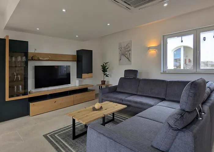 Vikendica Anso Milanezi